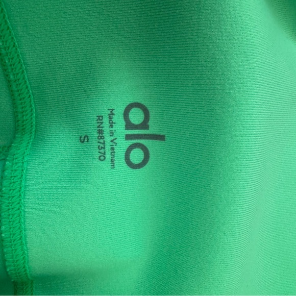ALO Yoga Vibrant Green Leggings 7/8 length - Picture 2 of 3